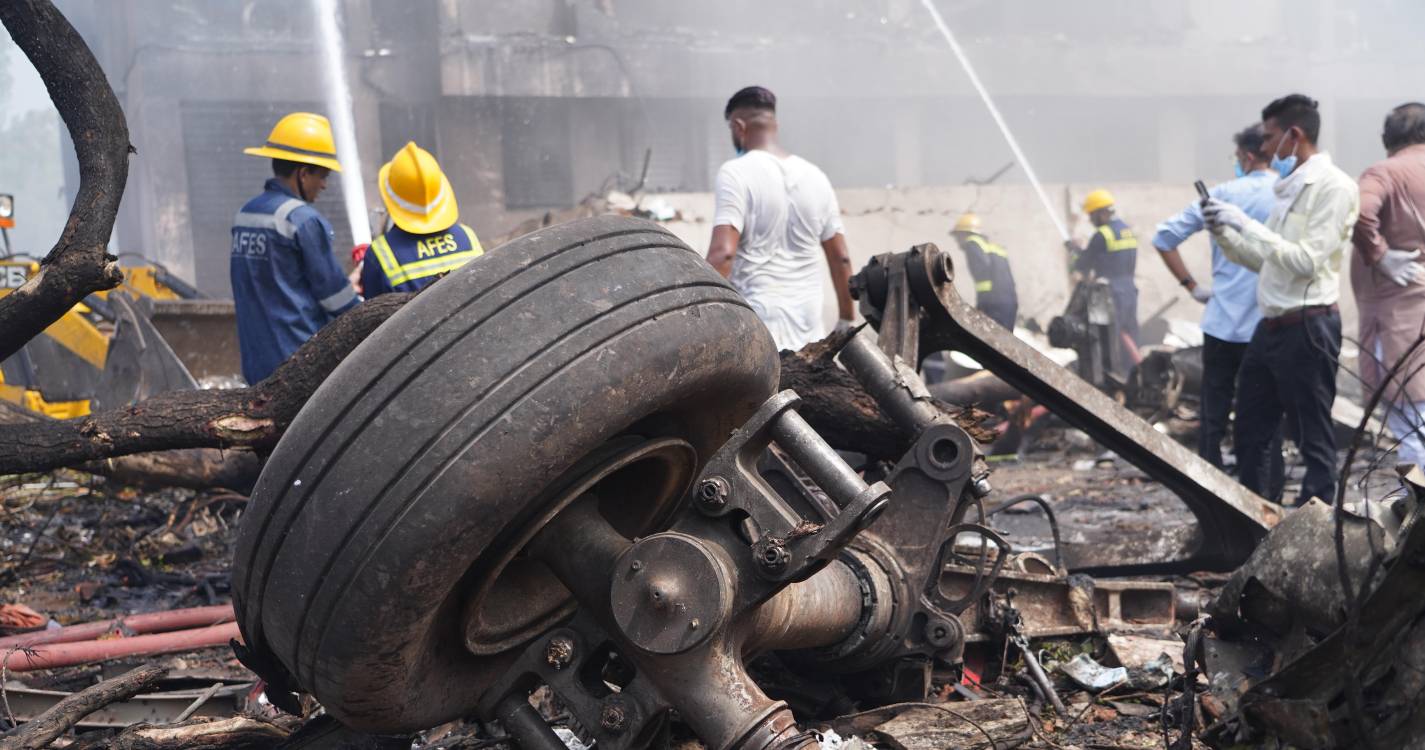 Recuperados 204 corpos no local do acidente na Índia