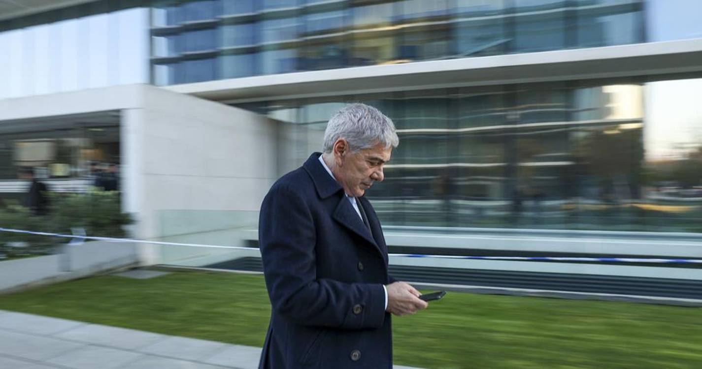 Nove anos depois, tribunal administrativo vai julgar ação de Sócrates contra Estado