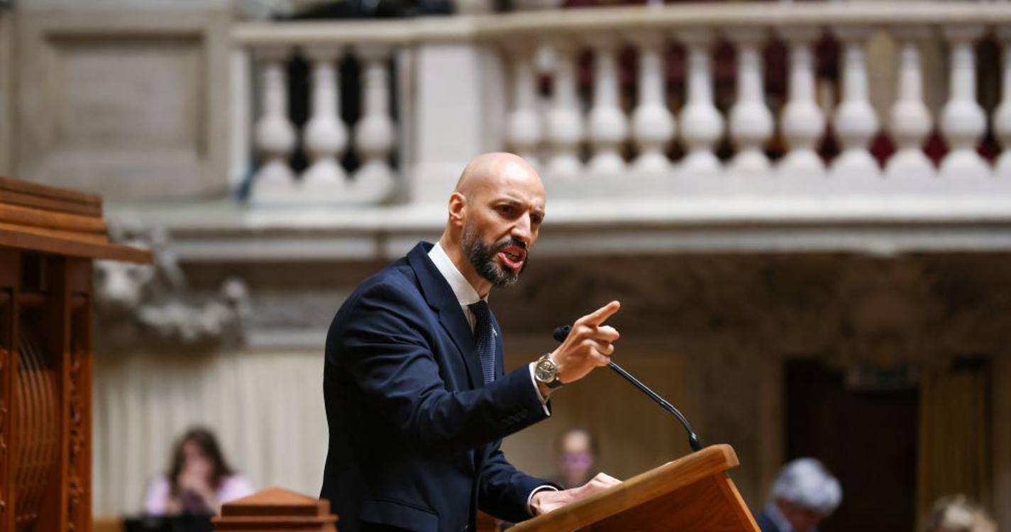 Francisco Gomes acusa banca de “atitude exploratória e criminosa”