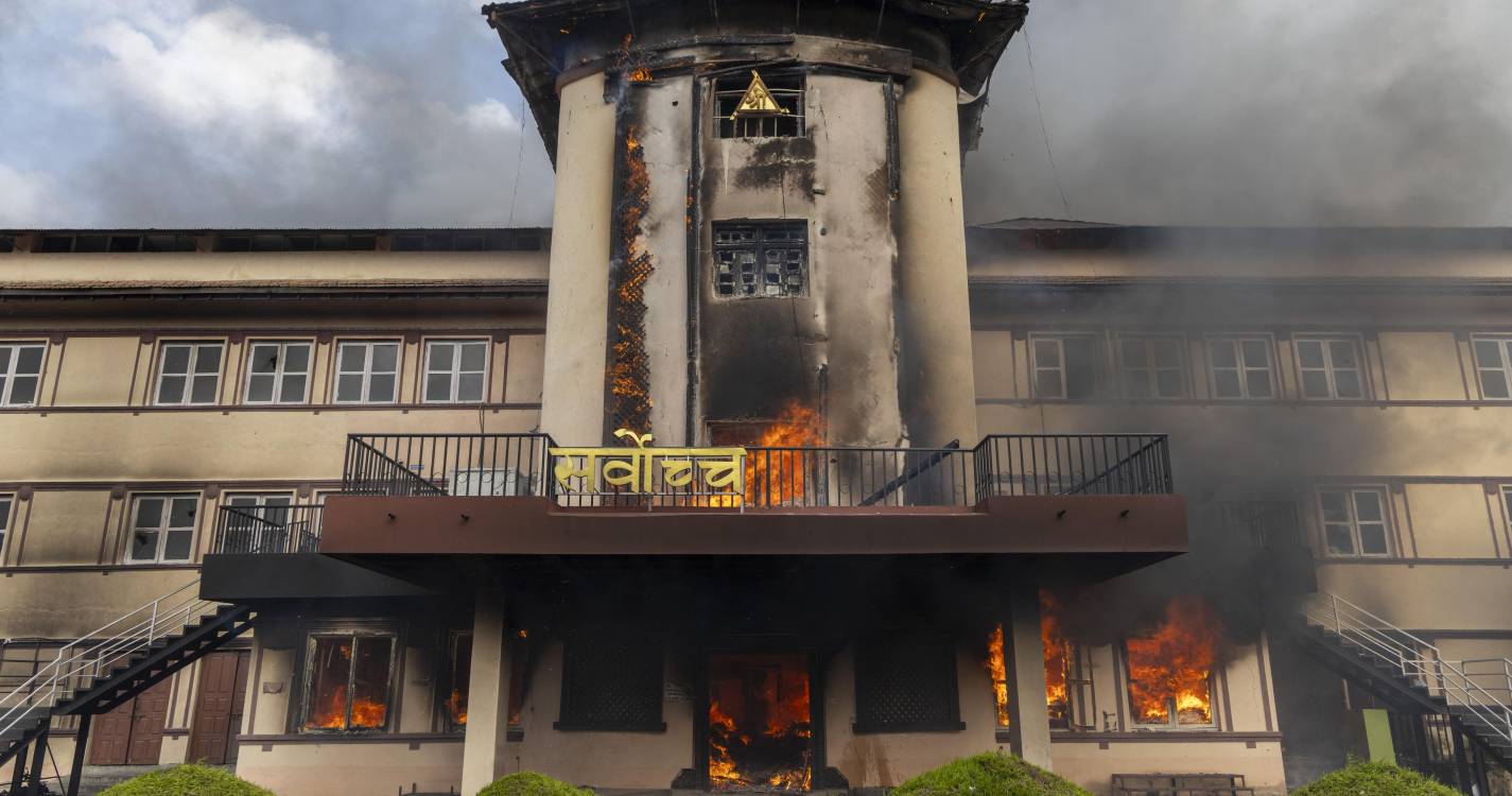 Presidente do Nepal pede contenção após protestos violentos