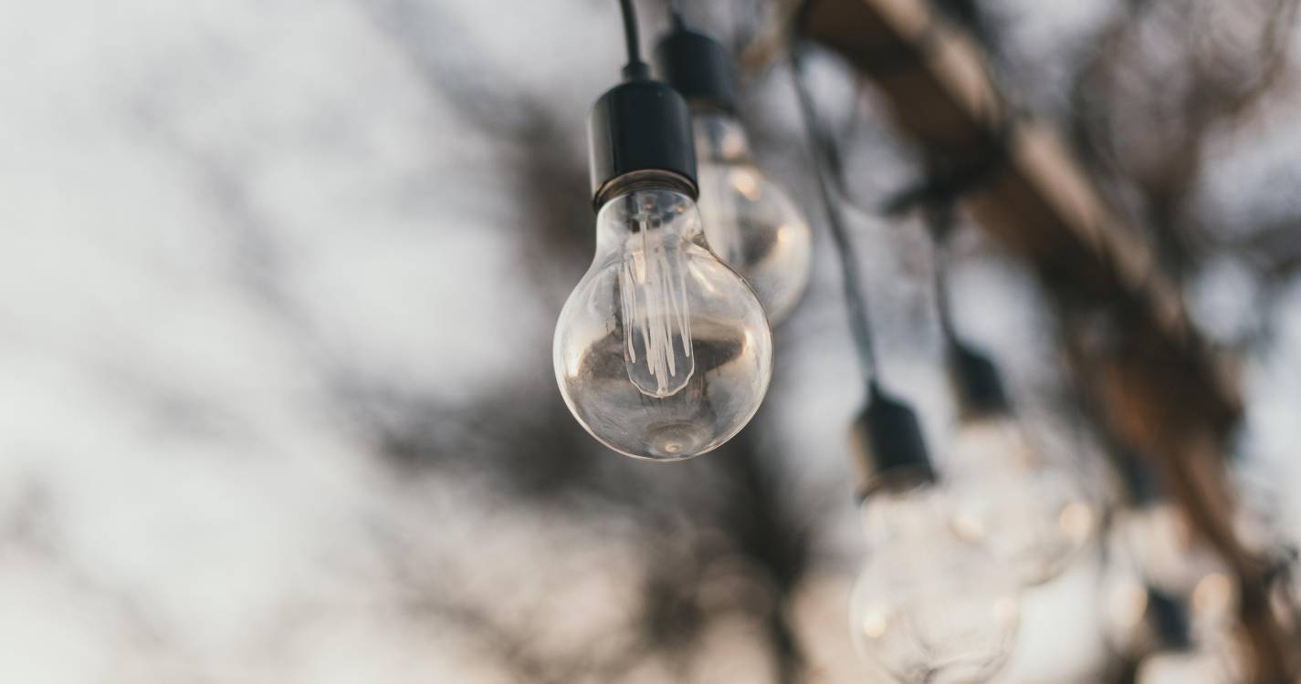Cerca de 700 pessoas sem luz desde as 13h00 no sítio de São Paulo