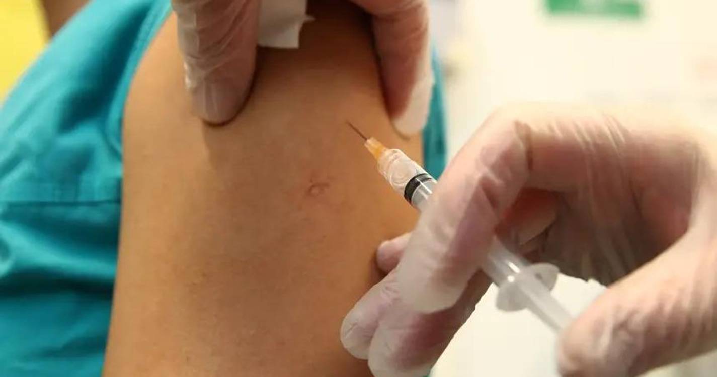 Vacinação reduz para metade a mortalidade das pessoas infetadas com Ébola