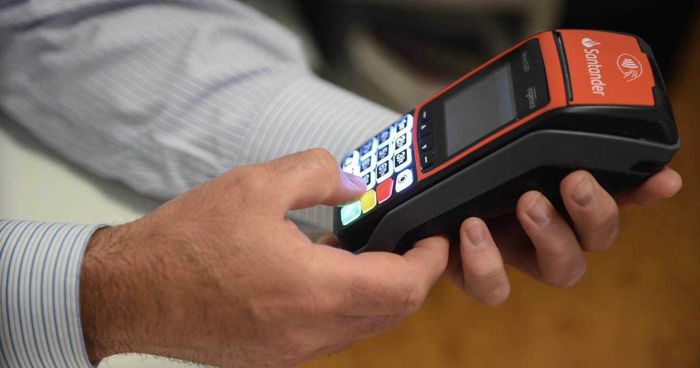 Levantamentos e compras em terminais de pagamento automático aumentaram 8,7%