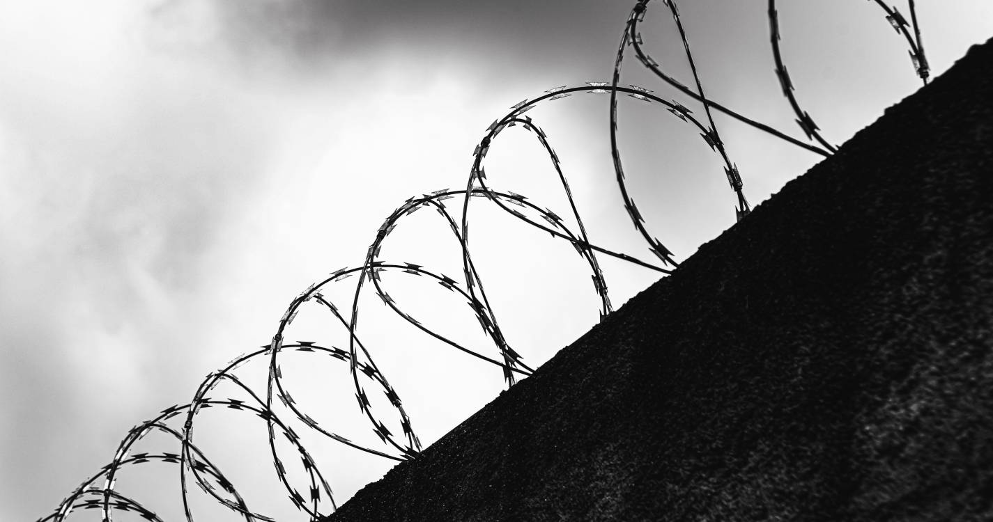 Homem preso por destruir televisões no NorteShopping encontrado morto na cela