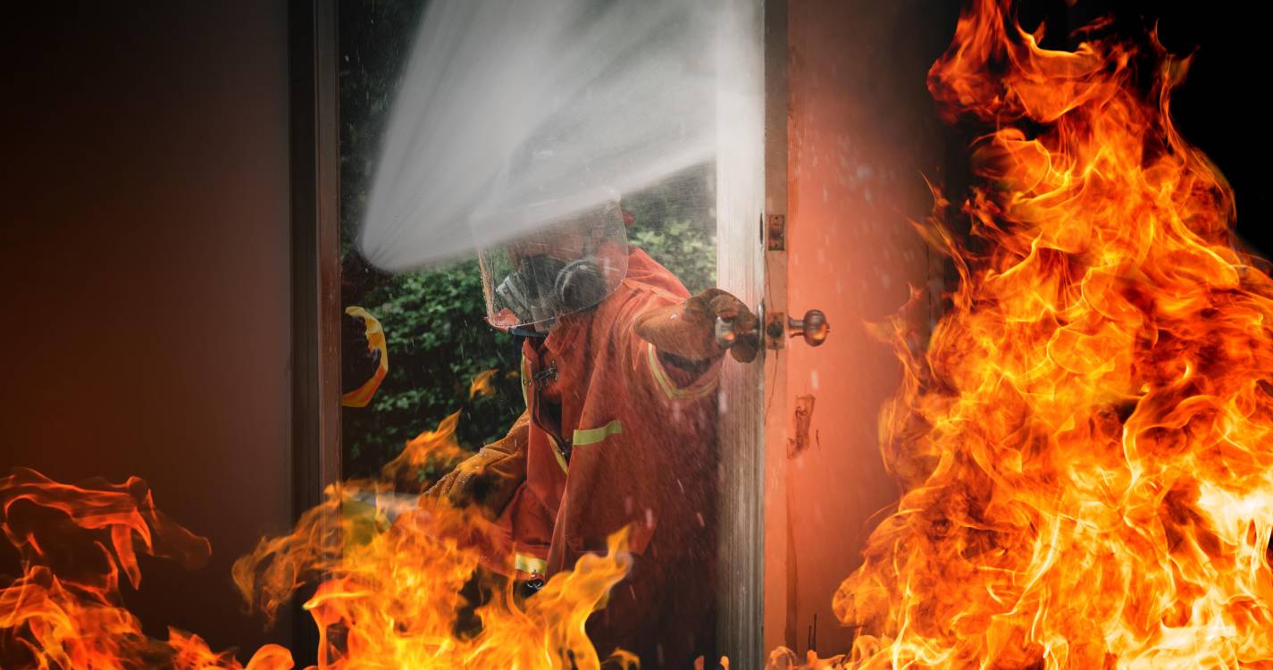 Incêndio num armazém de perfumes na Turquia provoca seis mortos