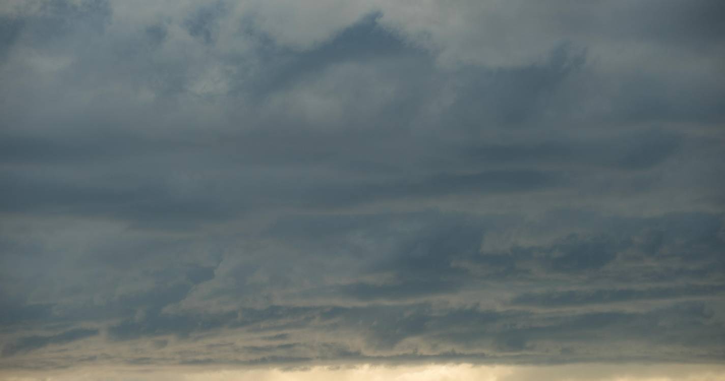 Pequena descida da temperatura