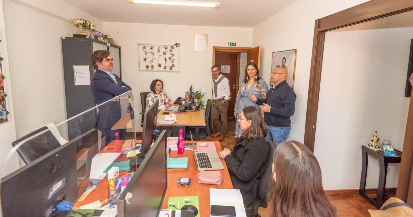 Iniciativa Liberal enaltece trabalho desenvolvido pela Liga Contra o Cancro