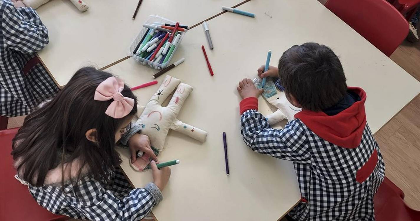 Famílias passam a ter creche gratuita no privado se não houver vaga na área da freguesia