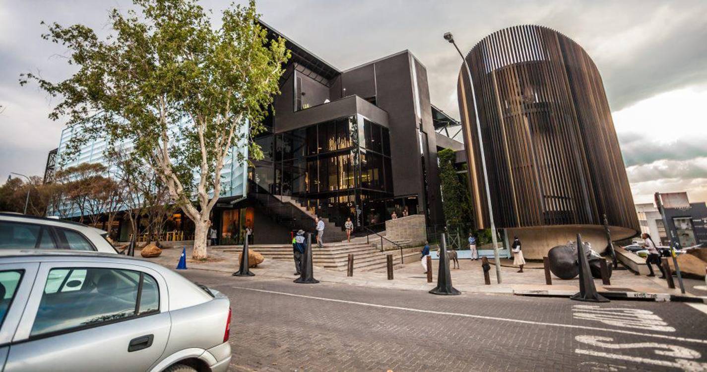 Art Centre em Joanesburgo acolhe exposição coletiva de sete artistas portugueses