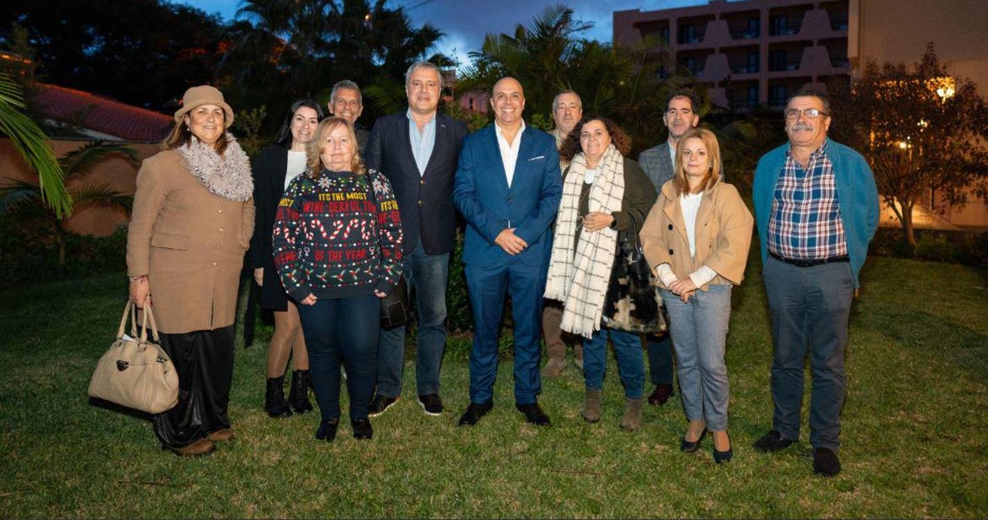 PS diz que Albuquerque “sem escrúpulos” recorre à “sabotagem e à chantagem” para tentar “manter-se no poleiro”