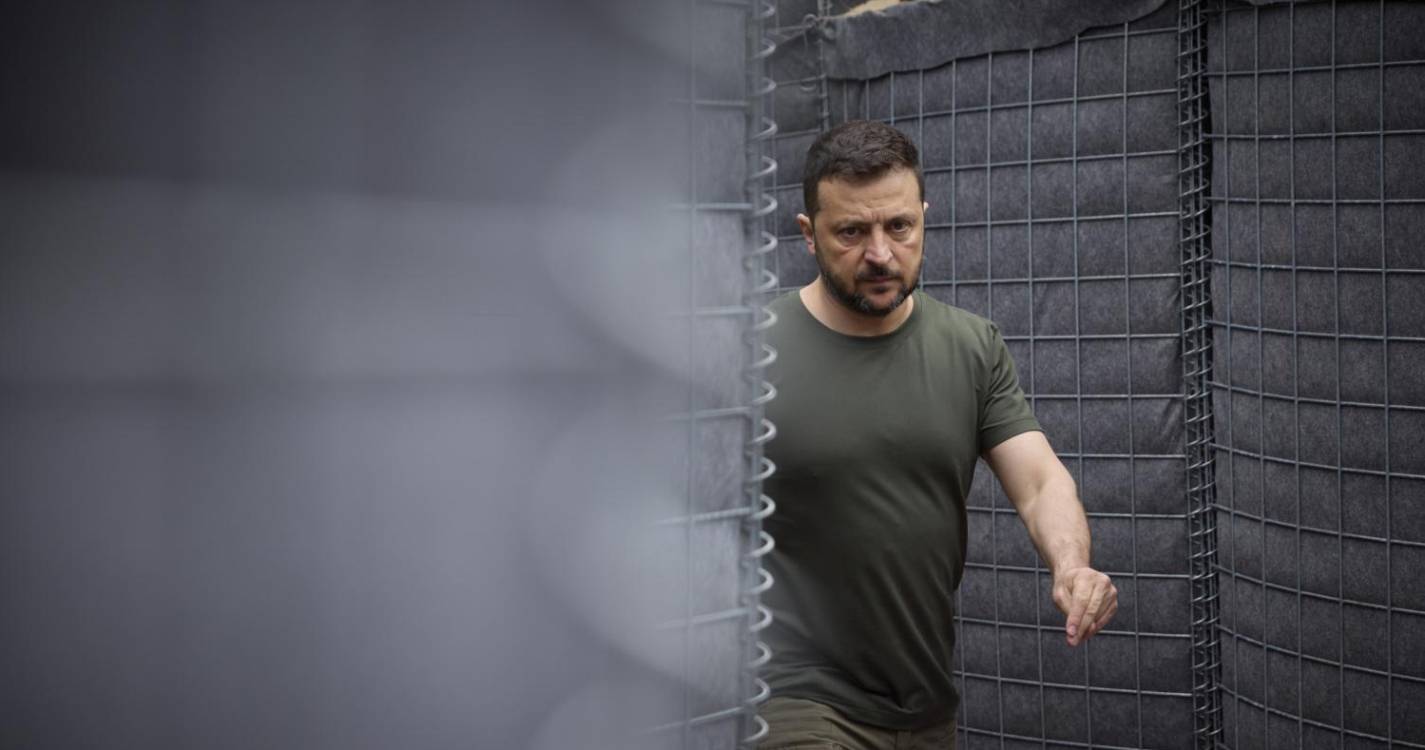 Ucrânia: Primeiros caças F-16 chegaram ao país e são insuficientes, diz Zelensky