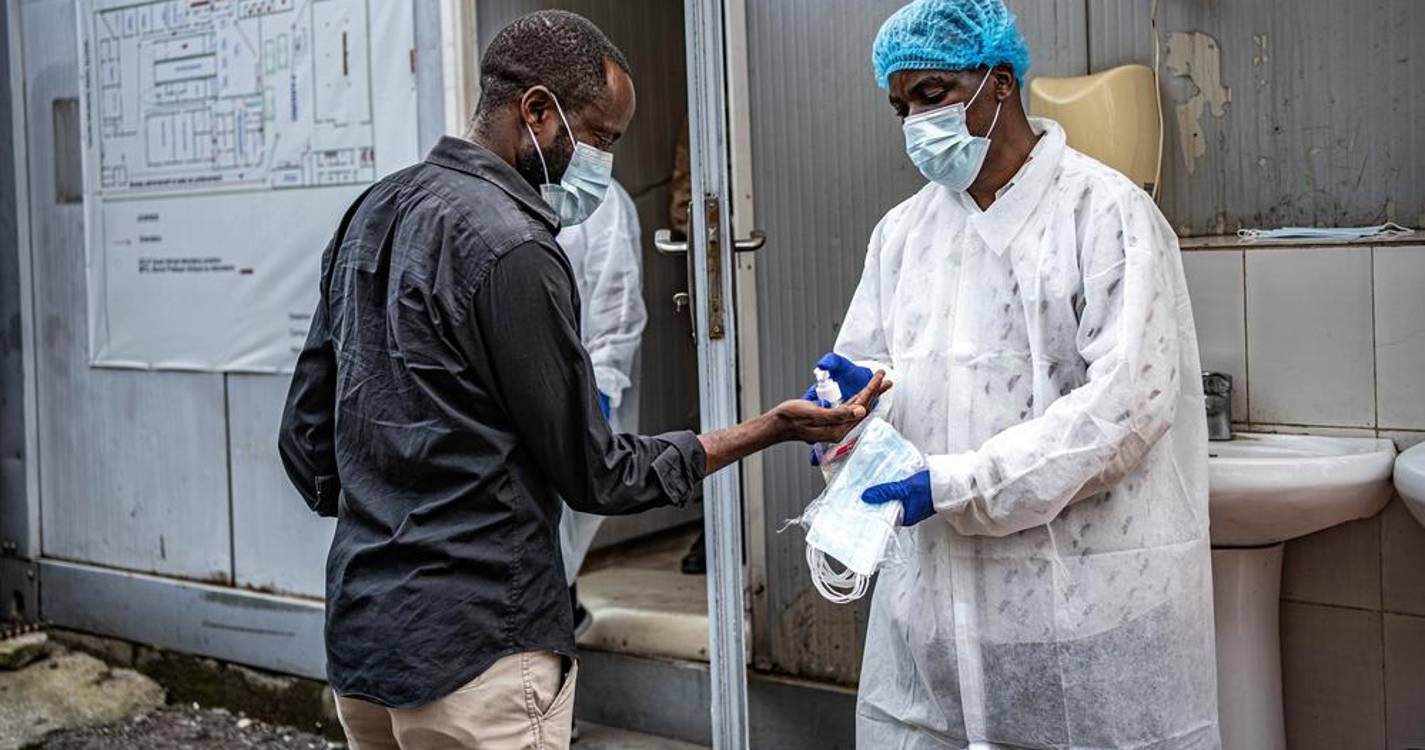 Ébola: UE destina 15 ME de ajuda de emergência para combater epidemia na RDCongo