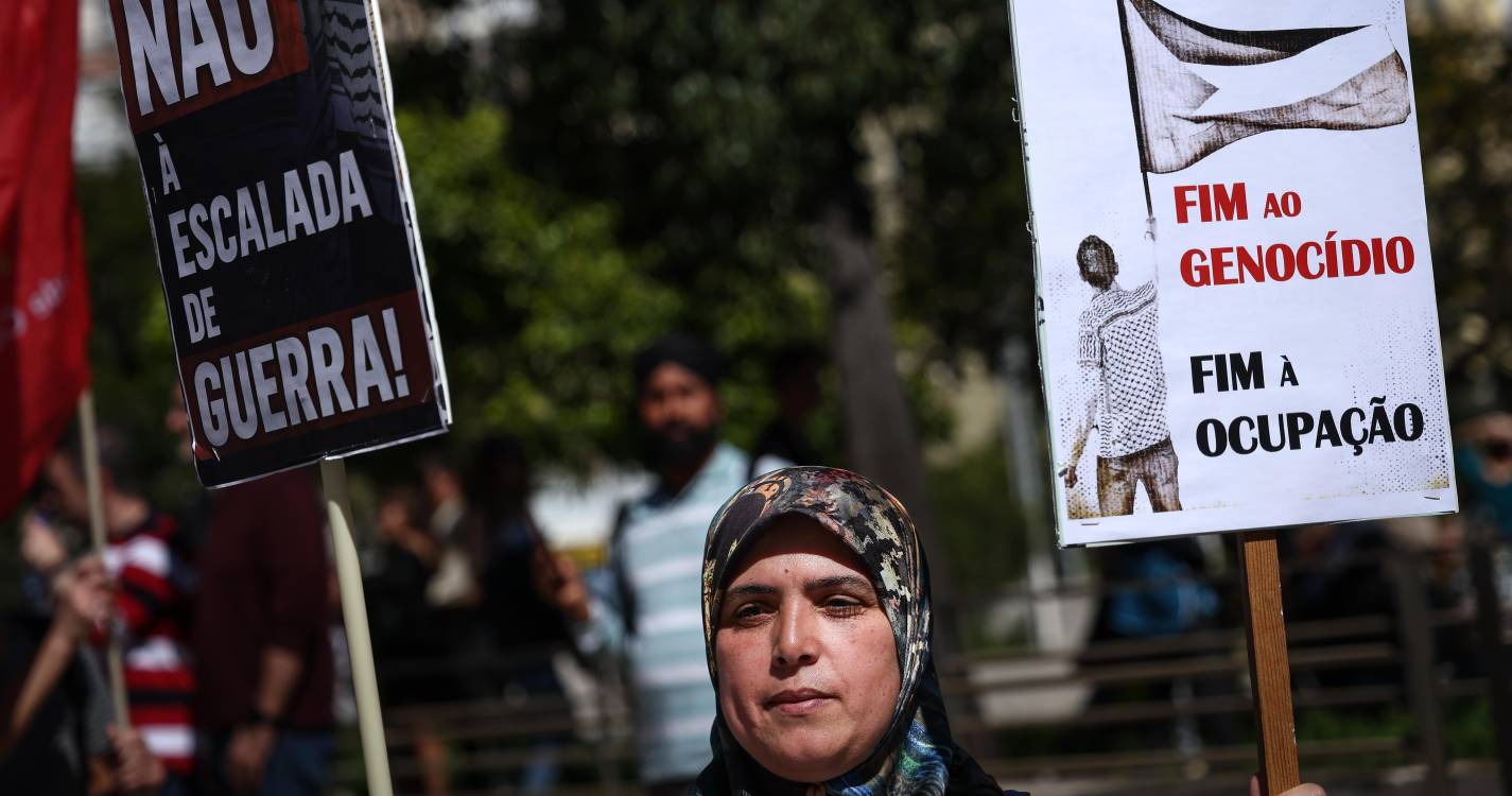 Centenas de pessoas assinalam Dia da Terra dos Palestinianos com protesto em Lisboa