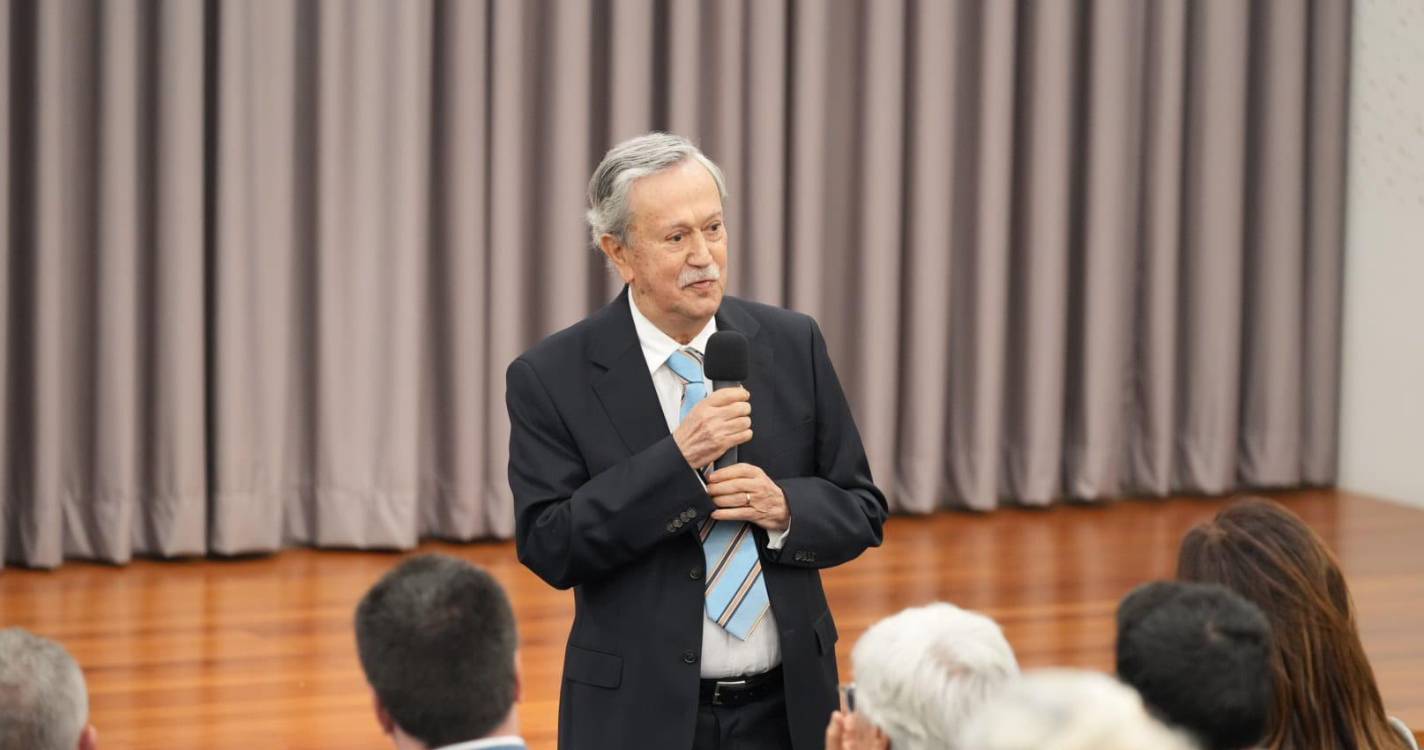 Primeira escola a tempo inteiro foi para ajudar a matar a fome das crianças