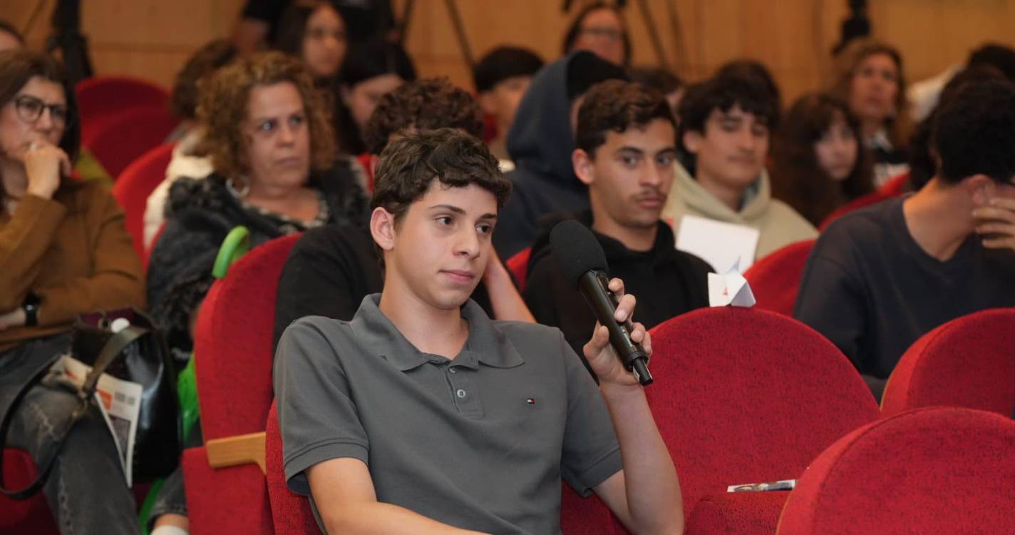 Parlamento na Comunidade: Aluno defende mudança do sistema de ensino na Madeira