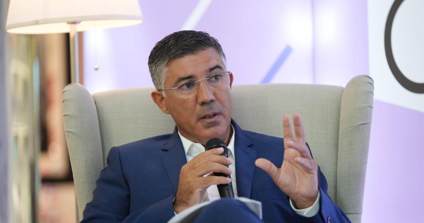 “Todos os dias sou confrontado com um problema de infraestruturas”, nota Rui Coelho