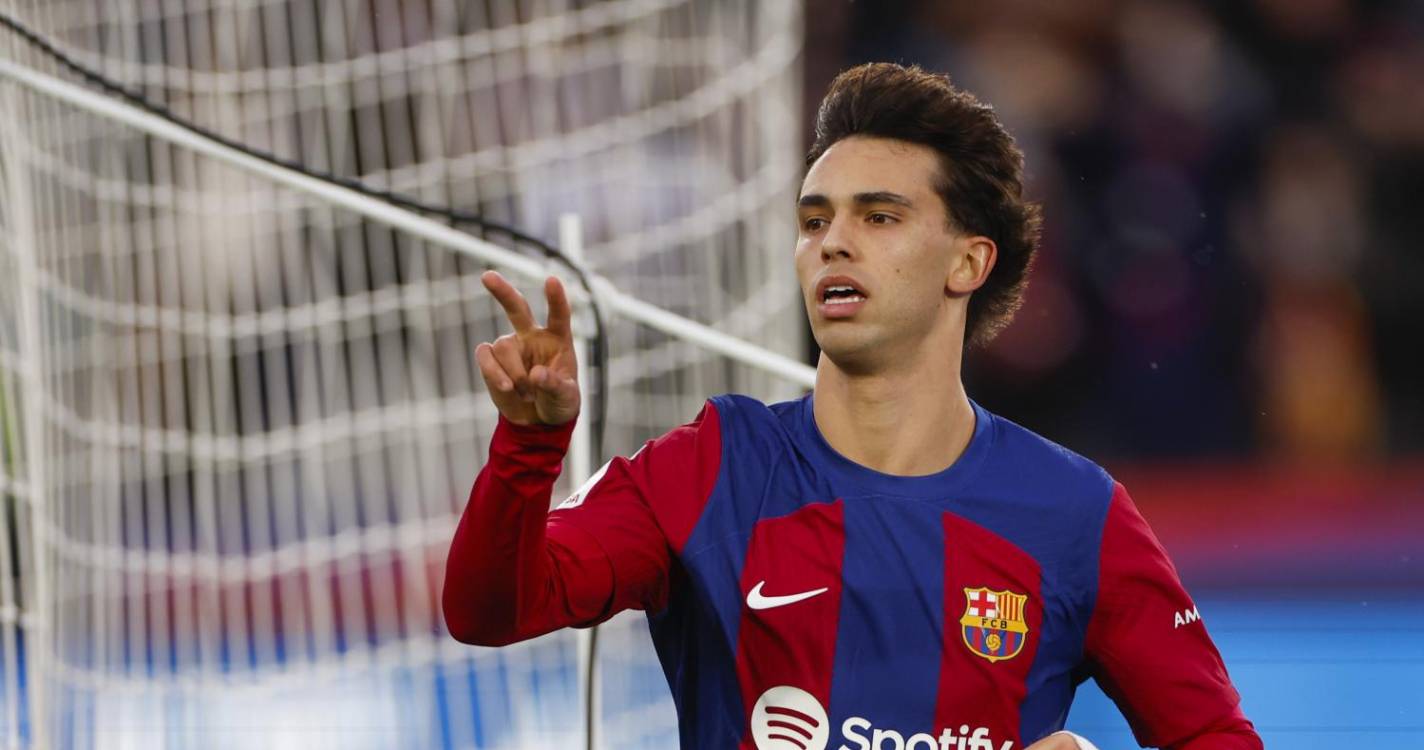 João Félix ajuda Barcelona a golear