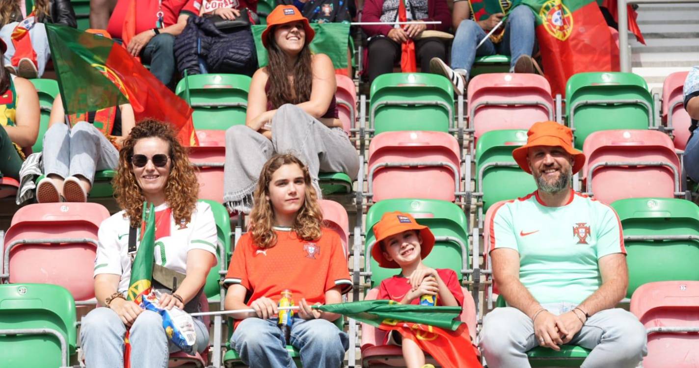 Veja quem está a assistir ao Portugal x Bélgica nos Barreiros (com fotos)