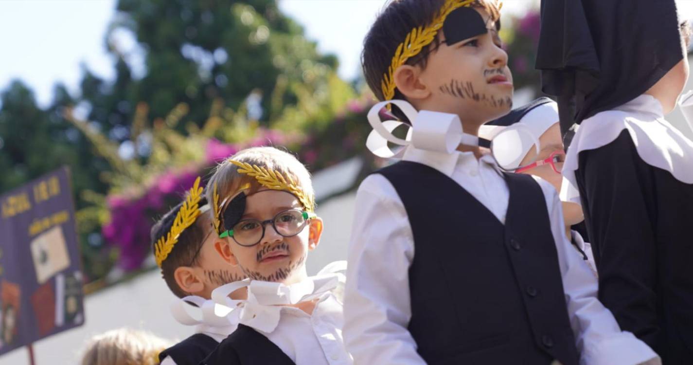 Mais de mil miúdos desfilam no Cortejo de Carnaval das Crianças (com fotos)