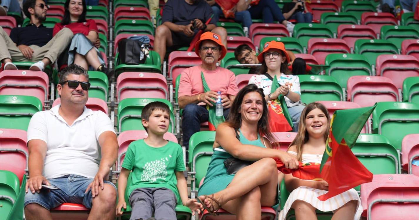 Veja quem está a assistir ao Portugal x Bélgica nos Barreiros (com fotos)