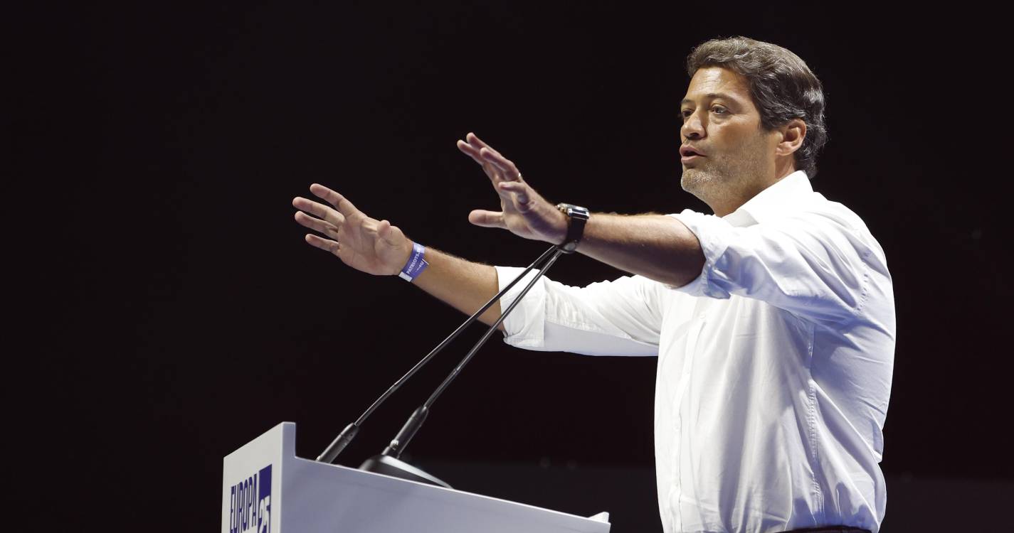 Ventura elogia “caçada a imigrantes” em Espanha