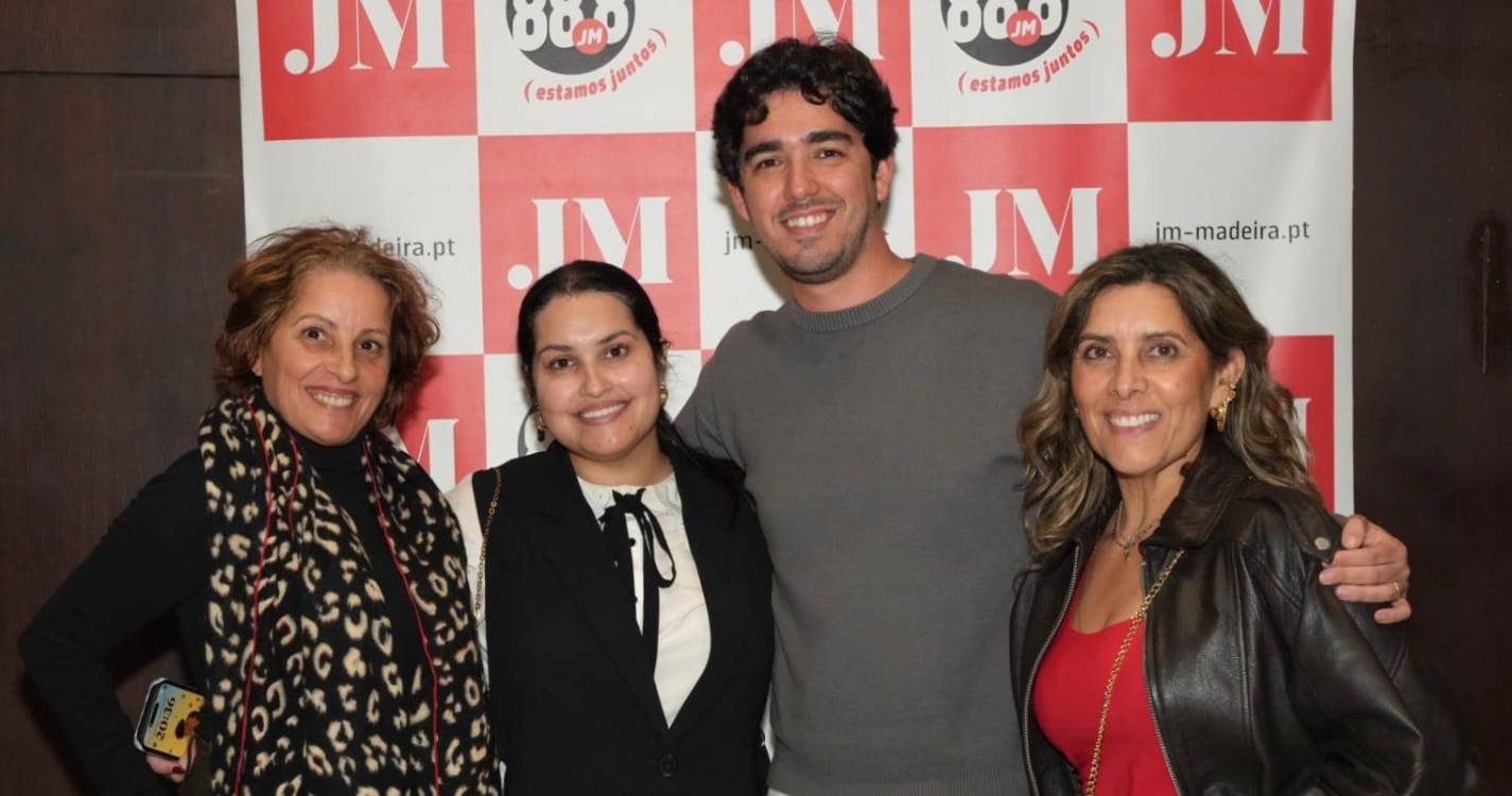 Sorrisos preparados para uma noite em grande com muita comédia (com fotos)