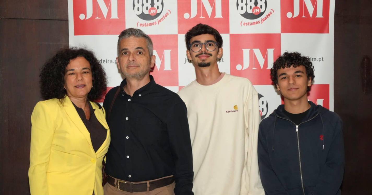 Sorrisos preparados para uma noite em grande com muita comédia (com fotos)