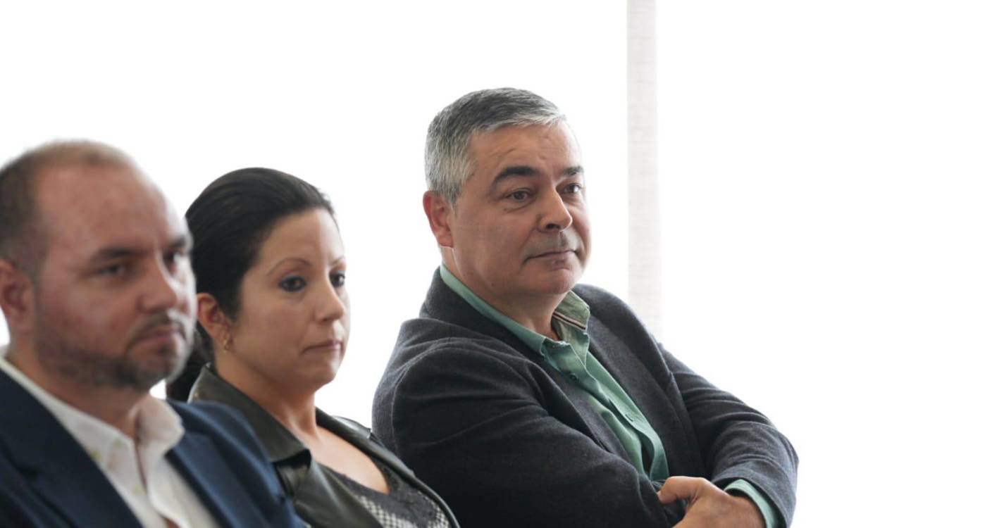 Jornadas 2025: Gonçalo Jardim lamenta falta de obra, Dinarte Fernandes diz que não é bem assim