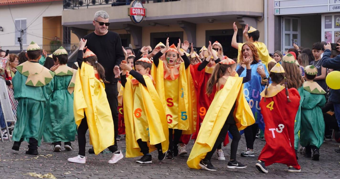Crianças ‘inundam’ Cortejo do Estreito de Câmara de Lobos (com fotos)