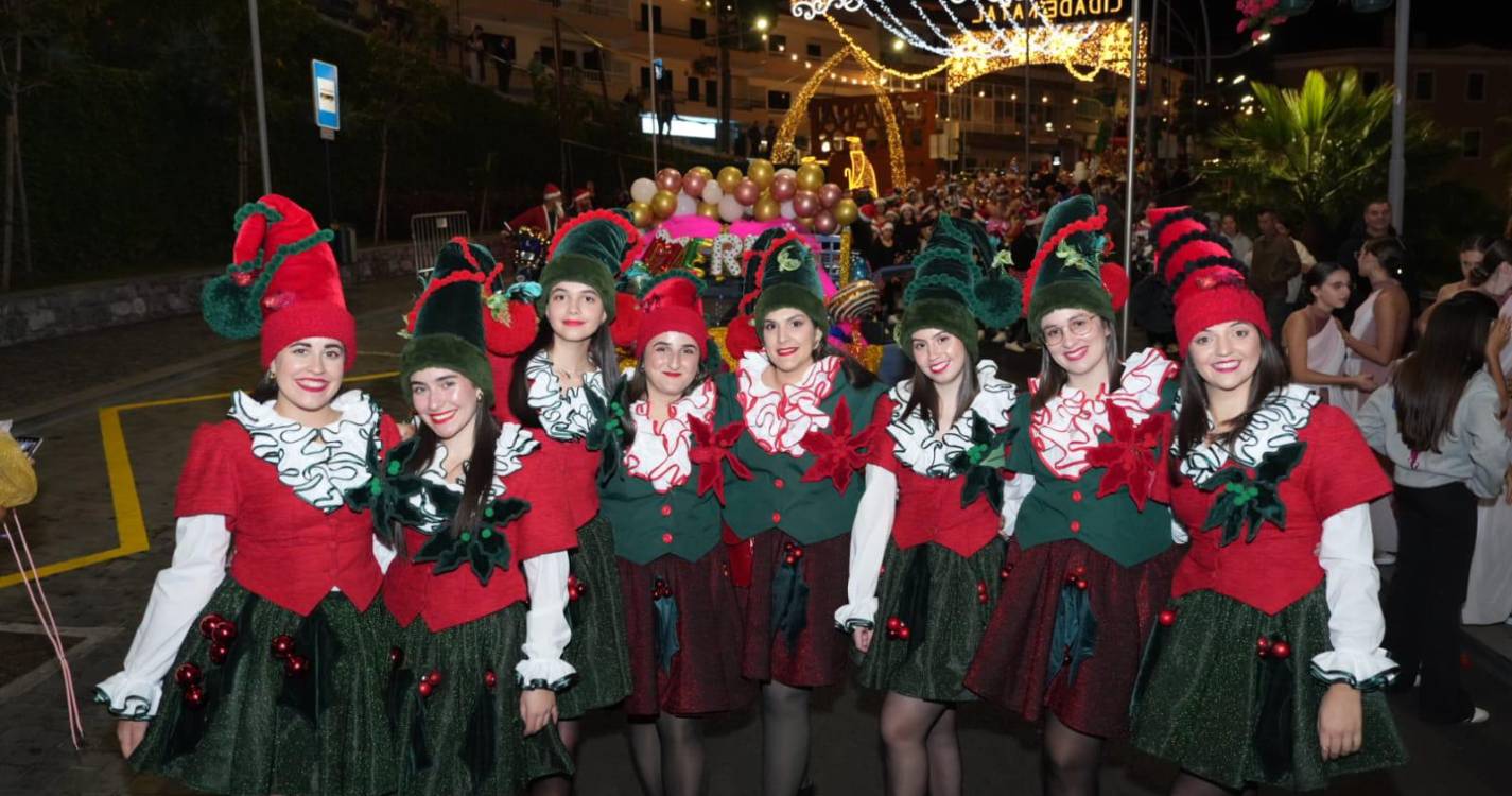 Noite de fantasia e cor em Câmara de Lobos (com fotos)