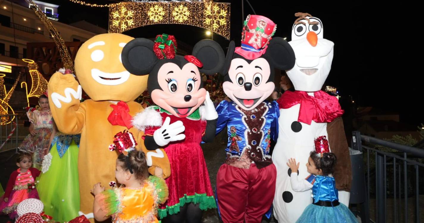 Noite de fantasia e cor em Câmara de Lobos (com fotos)