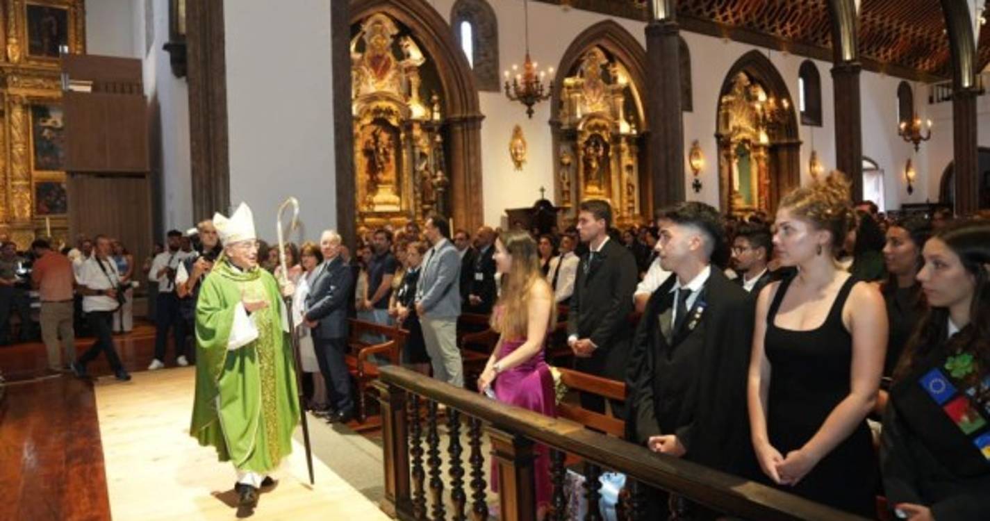 Cerimónia de benção das fitas carregada de emoção (com fotos)