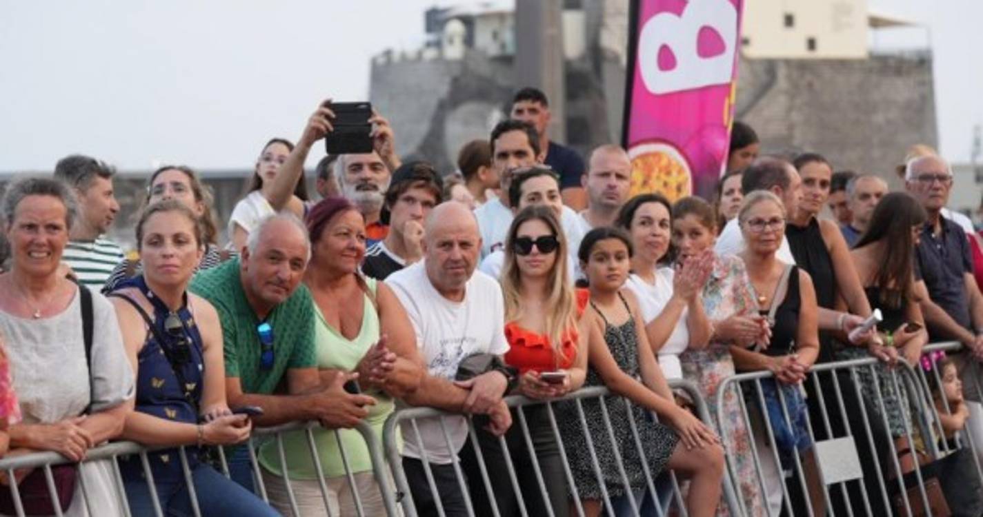 Pequenos-grandes craques apresentados na Praça CR7