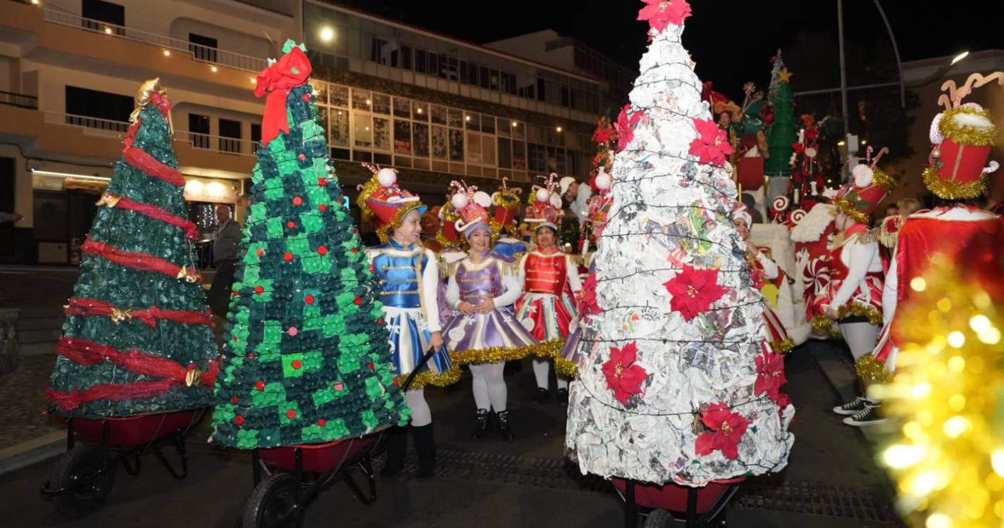 Noite de fantasia e cor em Câmara de Lobos (com fotos)