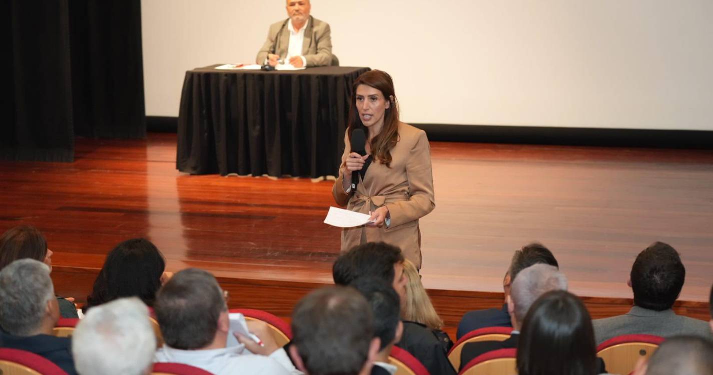 Parlamento na Comunidade: Bina Pereira desafia jovens a serem “irreverentes” na política