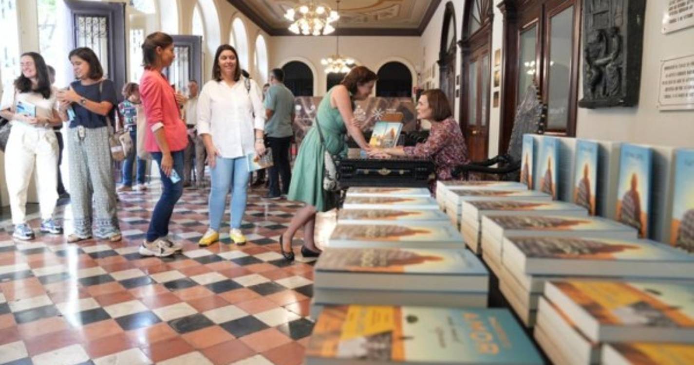 Calado convida Fátima Lopes a regressar ao Funchal no âmbito da Casa Solidária