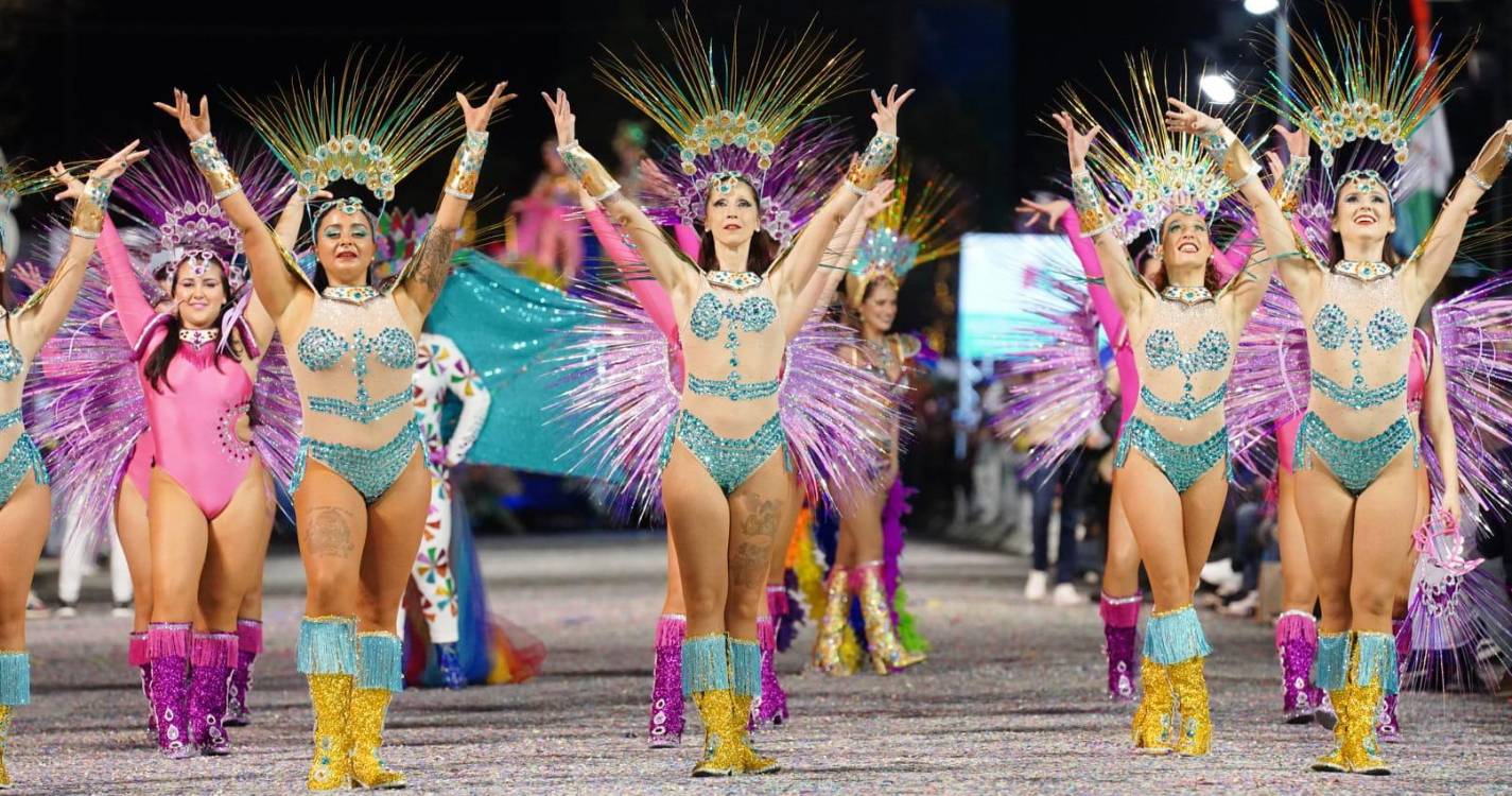 Já se samba na Avenida