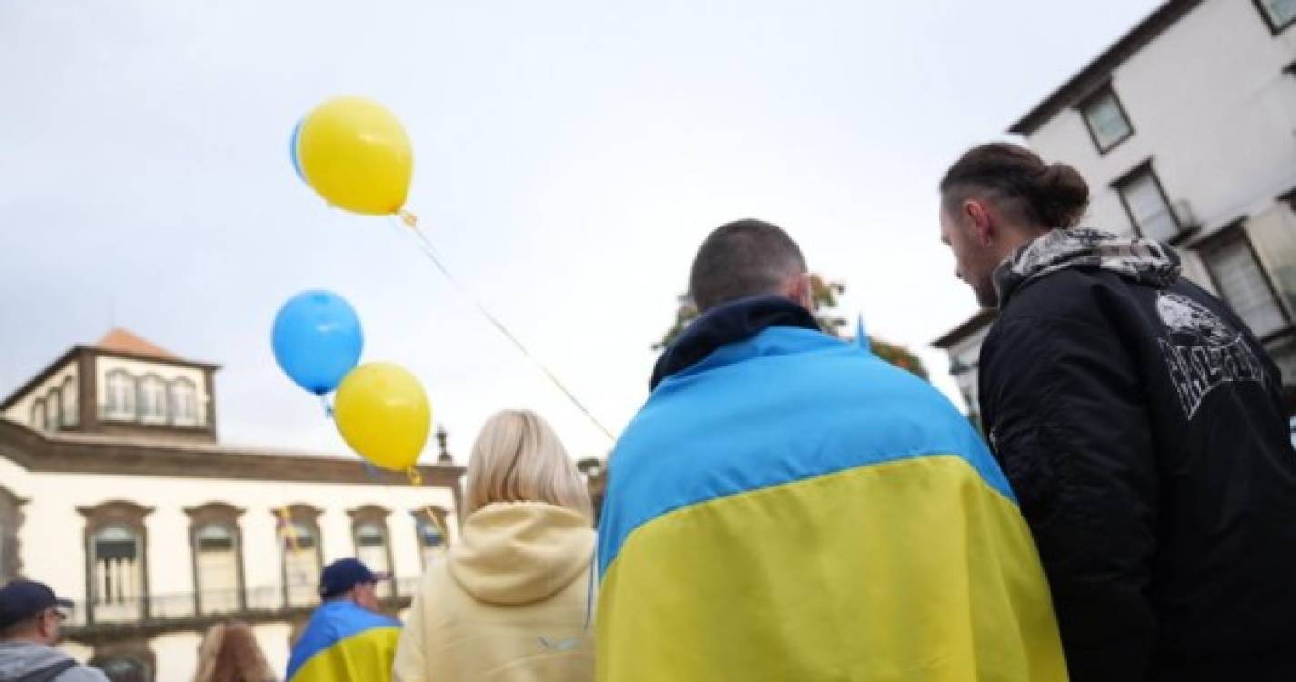Ucrânia: Veja algumas fotos da vigília no Largo do Município
