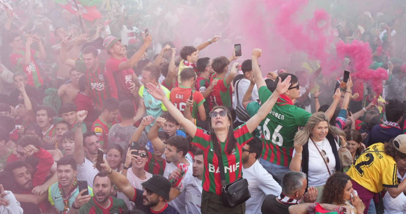 Festa ‘rija’ nos Barreiros após a confirmação do regresso maritimista à I Liga (com fotos e vídeos)