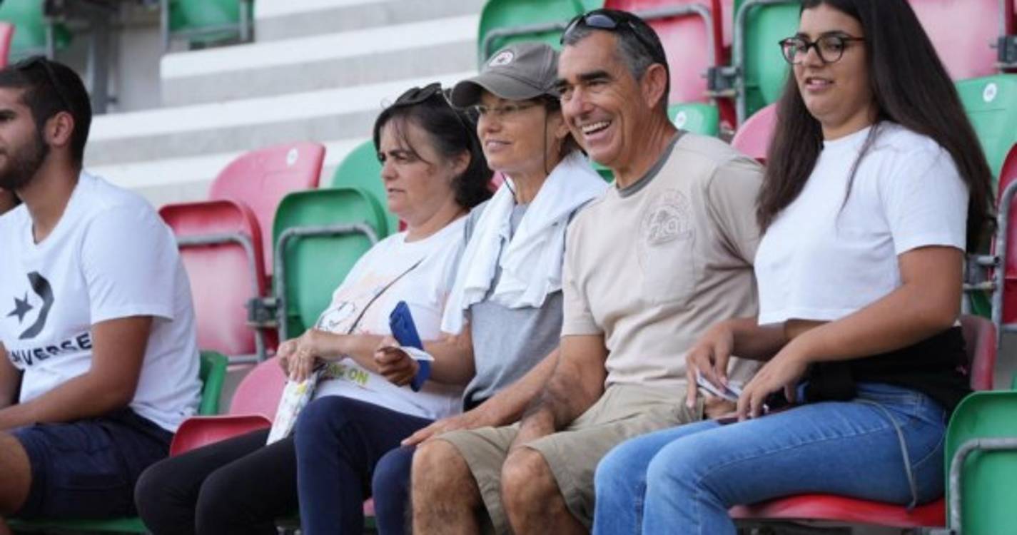 Veja quem está a assistir ao Marítimo-Guimarães (com fotos)