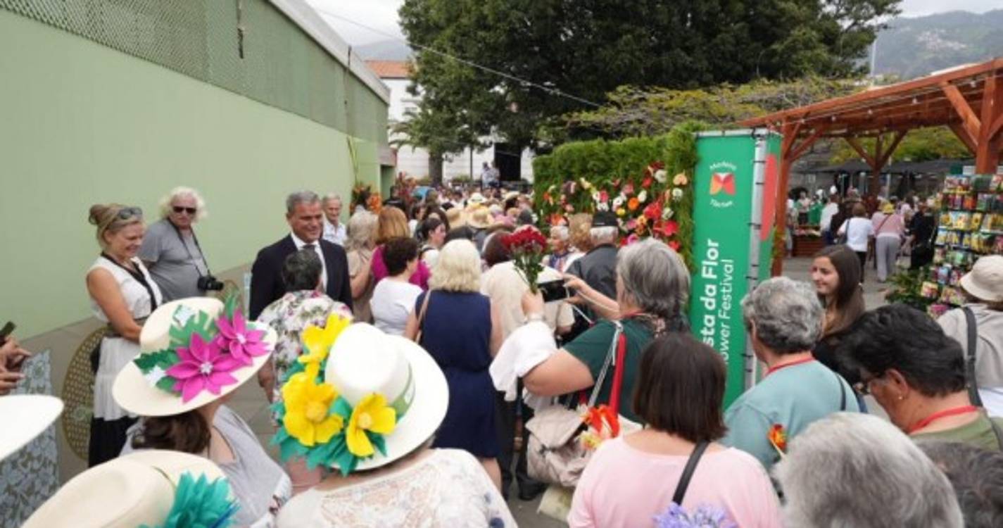 Muro da Solidariedade junta cerca três dezenas de instituições