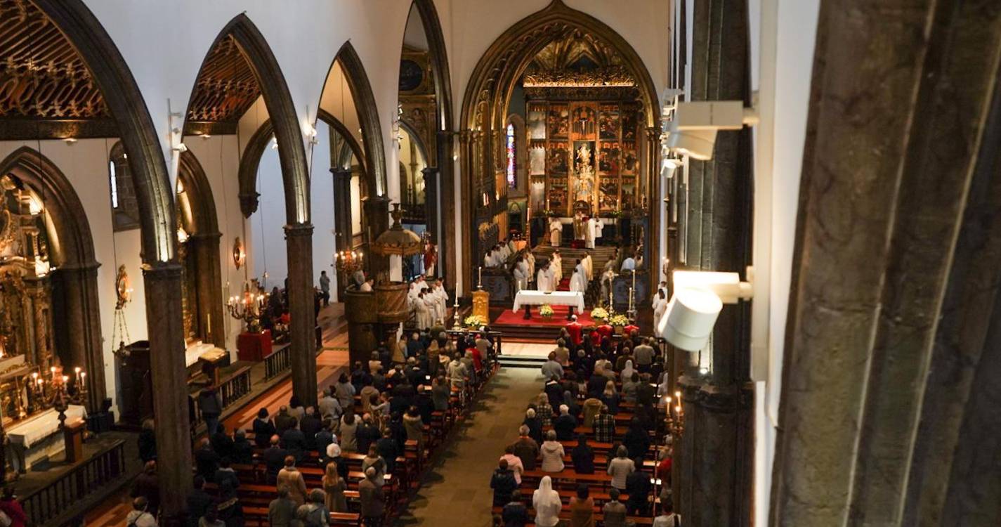 Sé do Funchal celebra Quinta-Feira Santa com Missa Crismal (com fotos e vídeo)