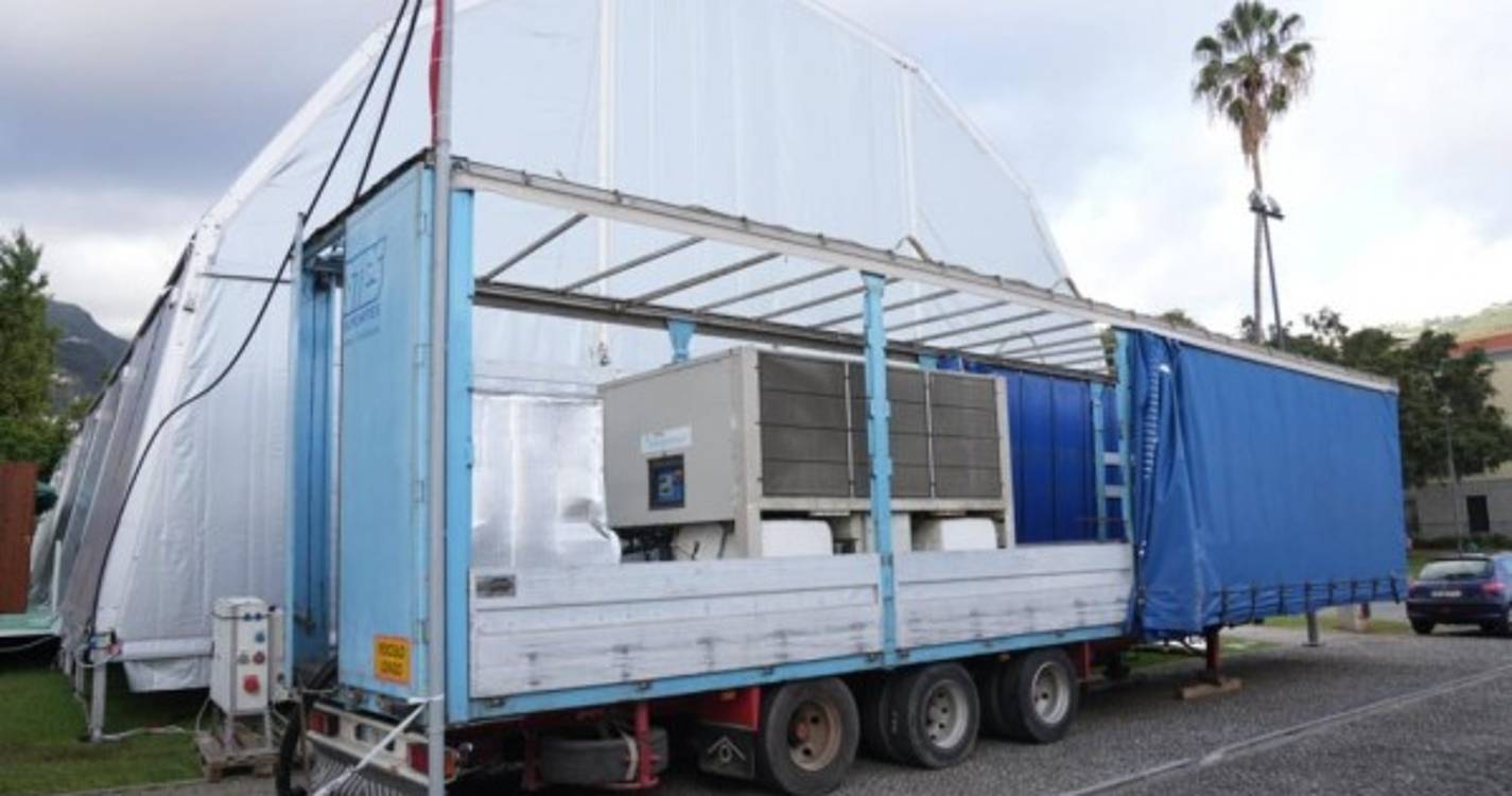 Funchal em contagem decrescente para a inauguração da pista de gelo (com fotos)