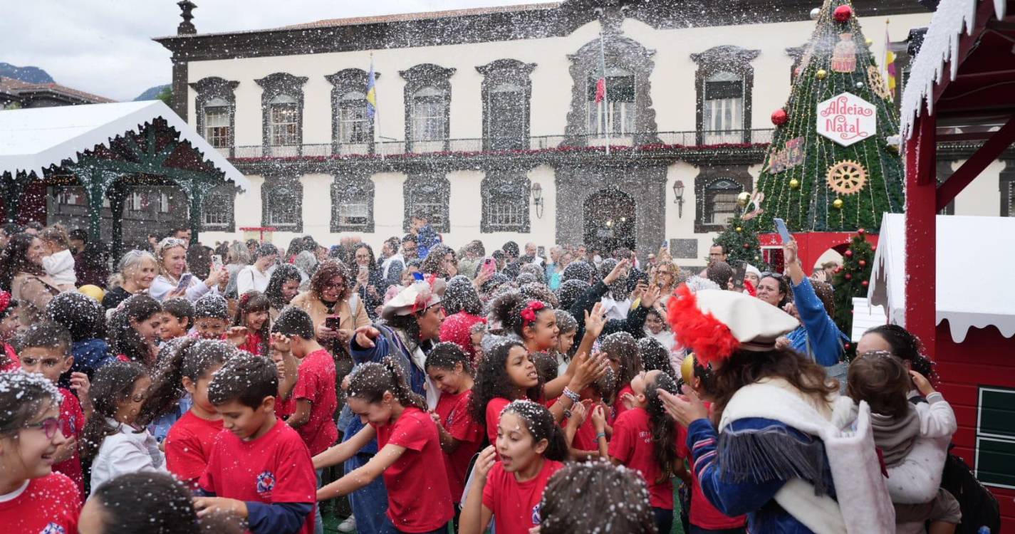 Pai Natal chegou ao Funchal num trenó à madeirense (com fotos e vídeo)