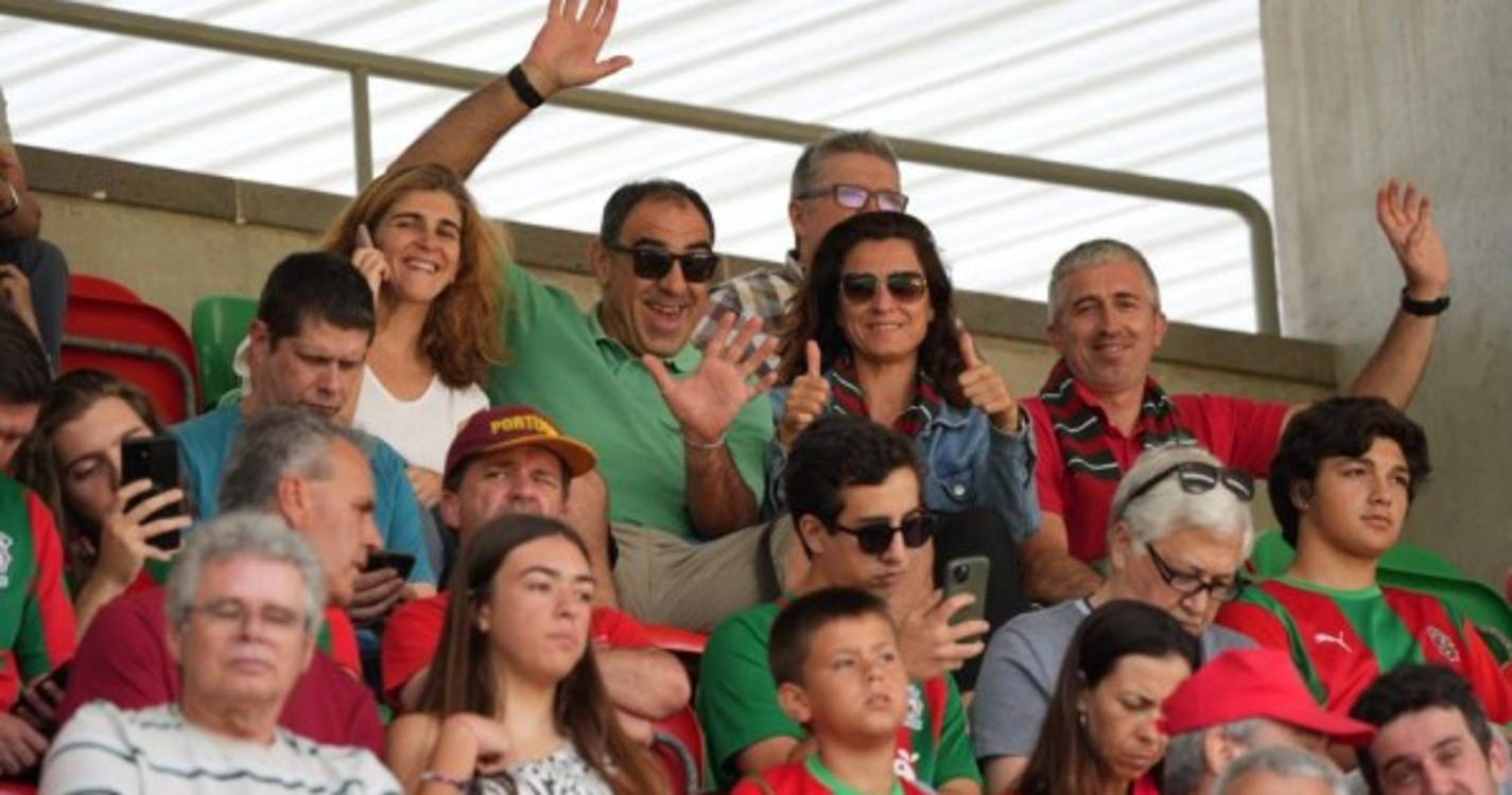 Veja quem está a assistir ao Marítimo-Guimarães (com fotos)