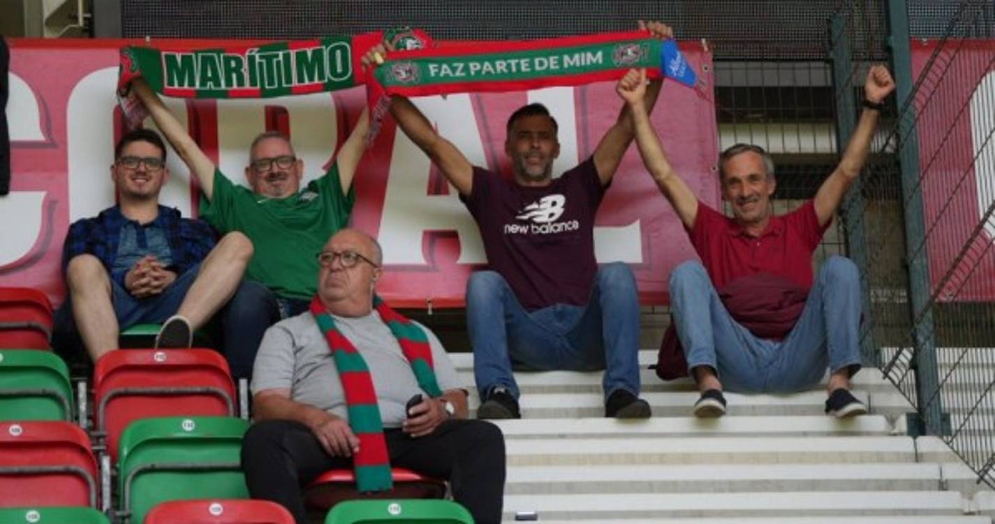 Veja quem está a assistir ao Marítimo-Guimarães (com fotos)