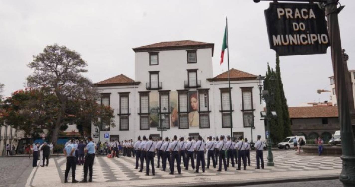 Veja como decorrem os preparativos para as comemorações do Dia de Portugal no Funchal