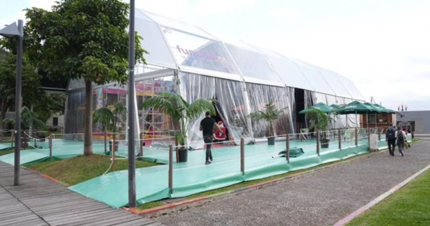 Funchal em contagem decrescente para a inauguração da pista de gelo (com fotos)