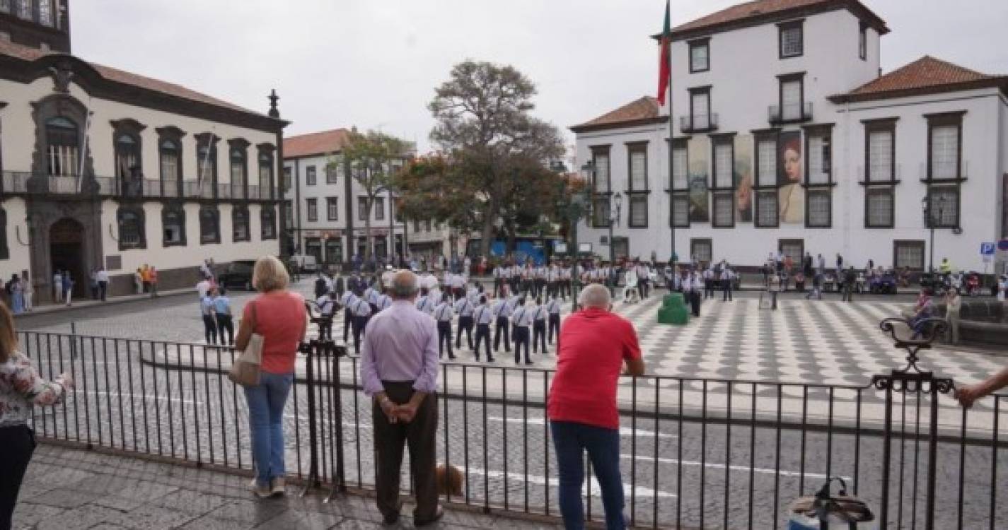 Veja como decorrem os preparativos para as comemorações do Dia de Portugal no Funchal