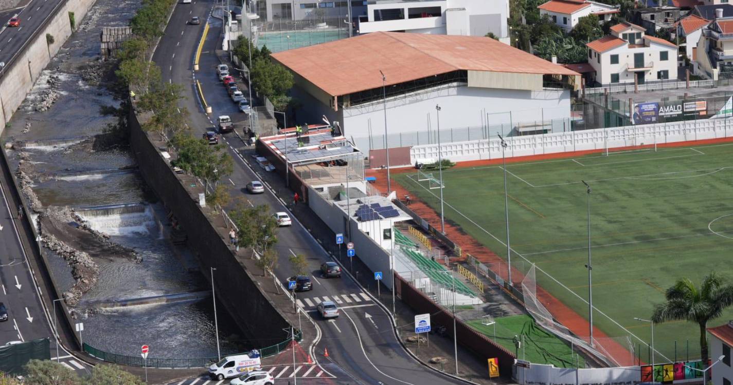 Campo Municipal da Ribeira Brava interdito devido aos danos causados pelo temporal (com fotos)